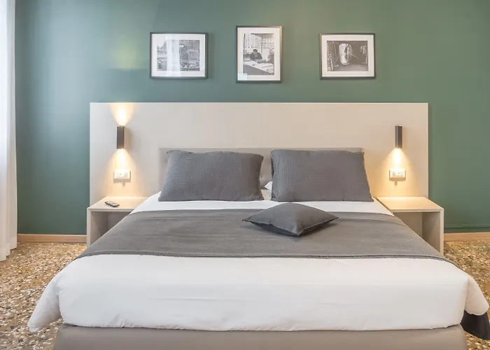 Grand Canal By Wonderful Italy *